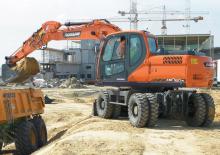 Gumikerekes kotrók Doosan DX160W