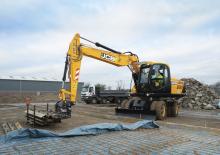 Gumikerekes kotrók JCB JS175W