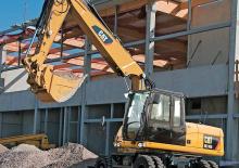 Gumikerekes kotrók Caterpillar M316D