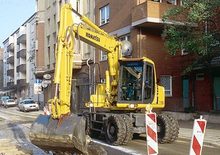 Gumikerekes kotrók Komatsu PW150-6