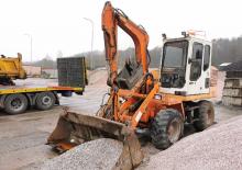 Gumikerekes kotrók Terex-Schaeff SMB 2041