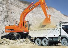 Gumikerekes kotrók Doosan Solar 180 W-V