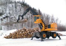 Gumikerekes kotrók Tanguay WL350
