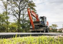 Gumikerekes kotrók Hitachi ZX 140 W 5
