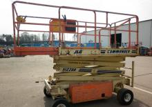 Gumikerekes ollós személyemelők JLG CM 2558
