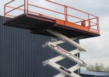 Gumikerekes ollós személyemelők Holland-Lift HL-160 D24 4WD/P/N