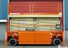 Gumikerekes ollós személyemelők Holland-Lift HL-285 E13 4WDS/N