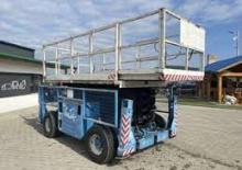 Gumikerekes ollós személyemelők Grove-Manlift SM 4688 XT