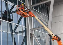 Gumikerekes töretőgémes munkaállványok JLG 1500SJ