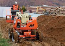 Gumikerekes töretőgémes munkaállványok JLG 340AJ