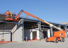 Gumikerekes töretőgémes munkaállványok JLG 460SJ