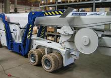 Gumikerekes töretőgémes munkaállványok Falcon Lifts FS 420 