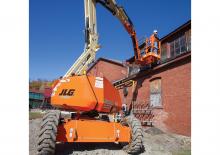 Gumikerekes töretőgémes munkaállványok JLG H340AJ