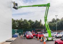 Gumikerekes töretőgémes munkaállványok Niftylift HR17