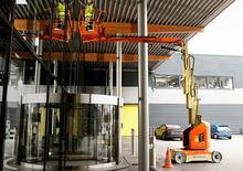 Gumikerekes vertikális emelésű munkaállványok JLG-Toucan Toucan 12E Plus
