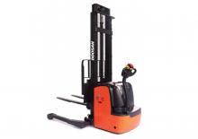 Gyalogkiséretű raklapemelák Doosan BWS17S-7