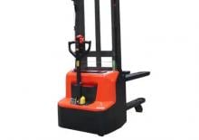 Gyalogkiséretű raklapemelák Noblelift PS E12BD