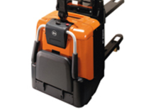 Gyalogkiséretű raklapemelák BT SPE 125 L