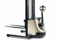 Gyalogkiséretű raklapemelák Crown ST 3000-1.0 TL