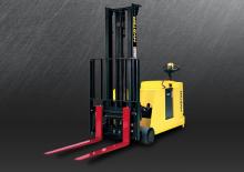 Gyalogkiséretű raklapemelák Hyster W40C