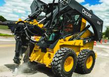 Hidraulikus törők John Deere Construction HH40C
