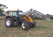 Homlokrakodók Valtra VL 1800	