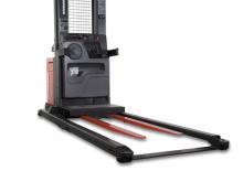 Horizontál kommisiózó targoncák RAYMOND Furniture Order Picker