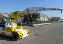 Ipari mobildaruk Valla 180 E 