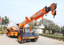Ipari mobildaruk Escorts TRX 2319