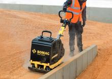 Kétirányú vibrolapok Bomag BPR 45/45