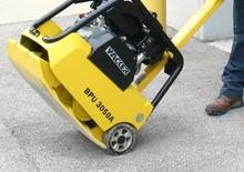 Kétirányú vibrolapok Wacker Neuson BPU3050A