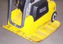 Kétirányú vibrolapok Wacker Neuson DPU 2560H
