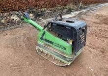 Kétirányú vibrolapok Wacker DPU 9070
