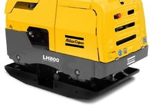 Kétirányú vibrolapok Atlas Copco LH 800