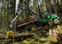 Kiközelítők John Deere 1210 G