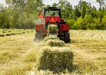 Kockabálázók Massey Ferguson SB 1840