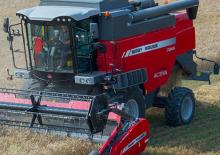 Kombájnok Massey Ferguson Activa 7344