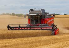 Kombájnok Massey Ferguson Beta 7360