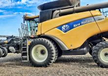 Kombájnok New Holland CR 9070 Raupe