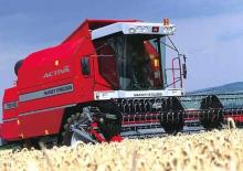 Kombájnok Massey Ferguson MF 7242
