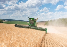Kombájnok John Deere S785 