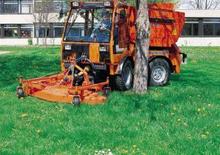 Kommuniális traktorok - elülső felfüggesztéssel Holder C 3.58