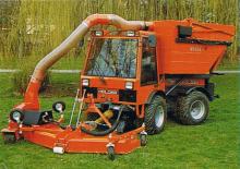 Kommuniális traktorok - elülső felfüggesztéssel Holder C 9600