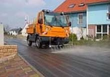 Kommuniális traktorok - elülső felfüggesztéssel Multicar FUMO Carrier**