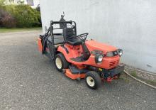 Kommuniális traktorok - elülső felfüggesztéssel Kubota G 21 HD