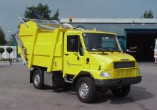 Kommuniális traktorok - elülső felfüggesztéssel Bremach JOB X4 35/4