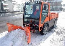 Kommuniális traktorok - elülső felfüggesztéssel Bertsche Ladog G 129 N 20