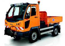 Kommuniális traktorok - elülső felfüggesztéssel Multicar M 27 B AK