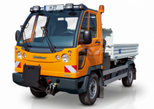 Kommuniális traktorok - elülső felfüggesztéssel Multicar M 27 B