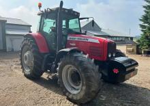Kommuniális traktorok - elülső felfüggesztéssel Massey Ferguson MF 7465